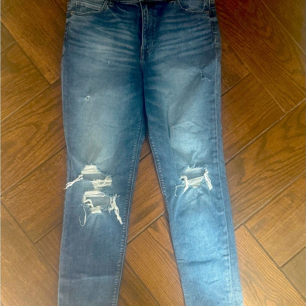 Women’s Size 6 Express Blue Distressed Skinny Jeans